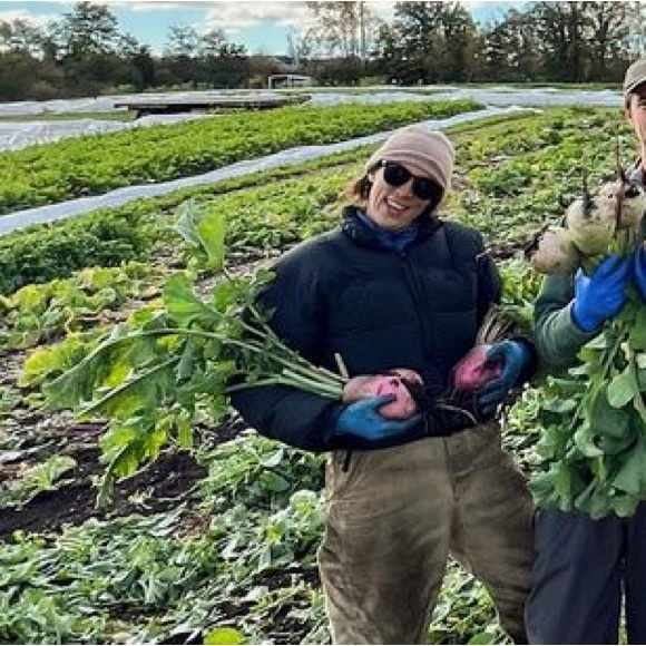 Meet your Posher, Elaine - Picture 2 of 4